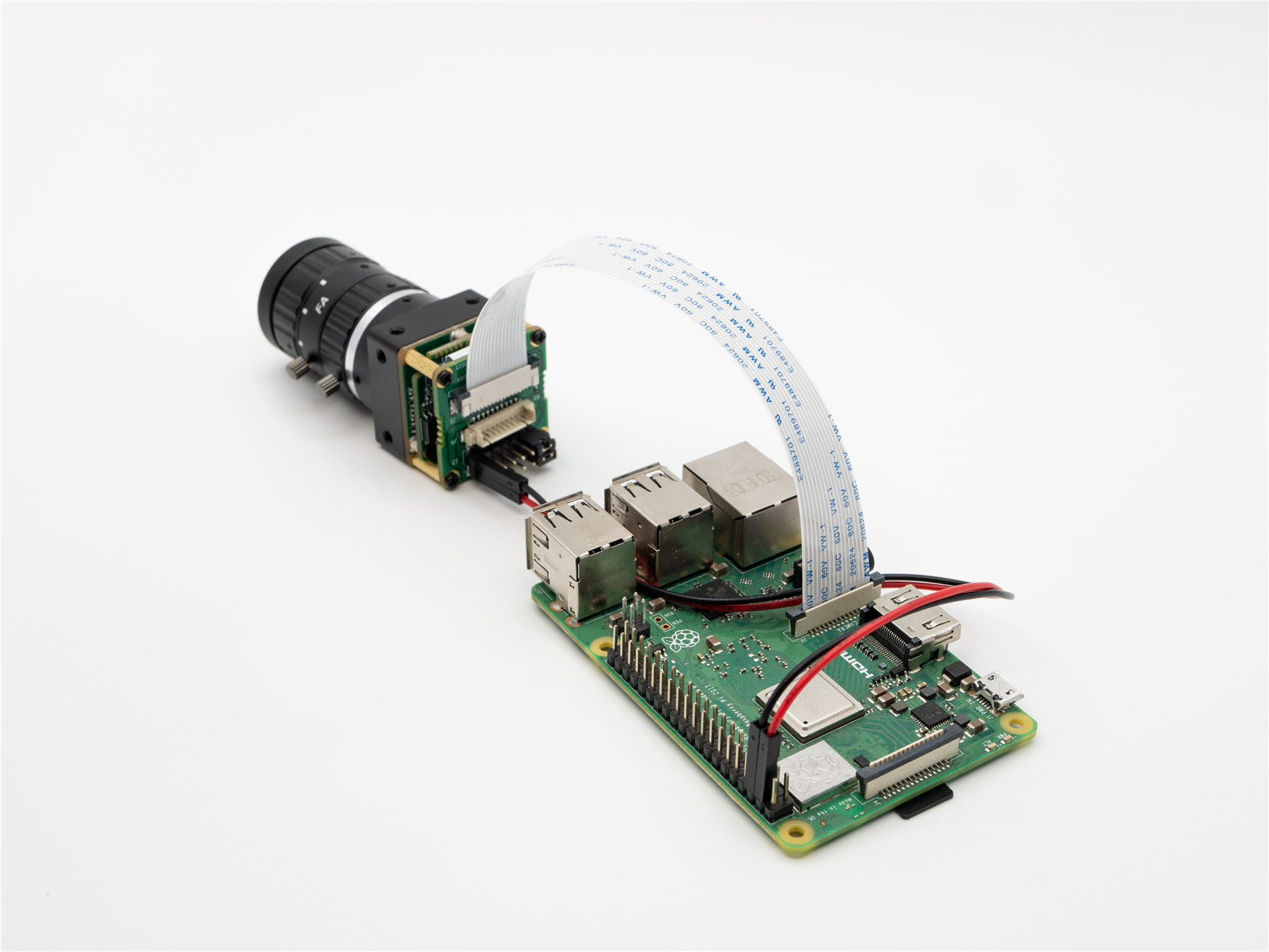 كاميرا رؤية آلية بدقة 2.4 ميجا - مراجعة Raspberry Pi Global Shutter Camera Imx296 وسعره